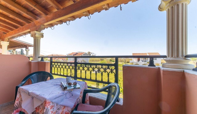 Apartment 'Giannis 9' with Shared Garden, Wi-Fi and Air Conditioning in Kerkyra