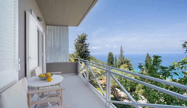 Apartment 'Myrto Homes Agios Nikitas Lefkada 1' with Sea View, Wi-Fi and Air Conditioning