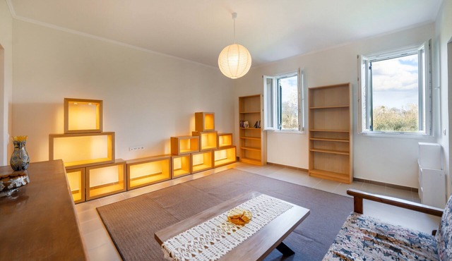 Apartment 'The White House in Mesoggi' with Mountain View, Wi-Fi and Air Conditioning in Βραγκανιώτικα