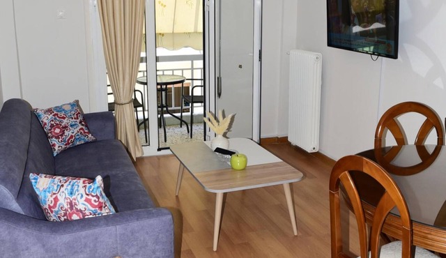 Apartment with Stunning Views - Sleeps 3 & Parking