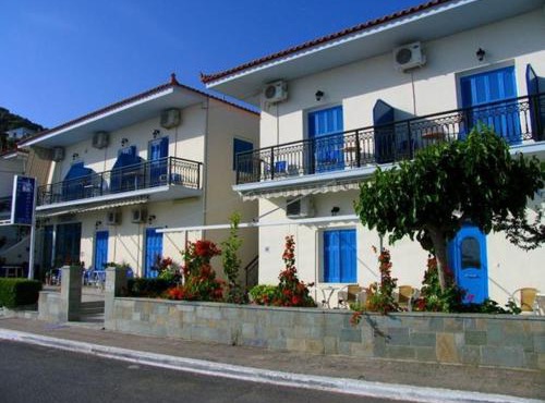 Apollon Hotel in Tyros