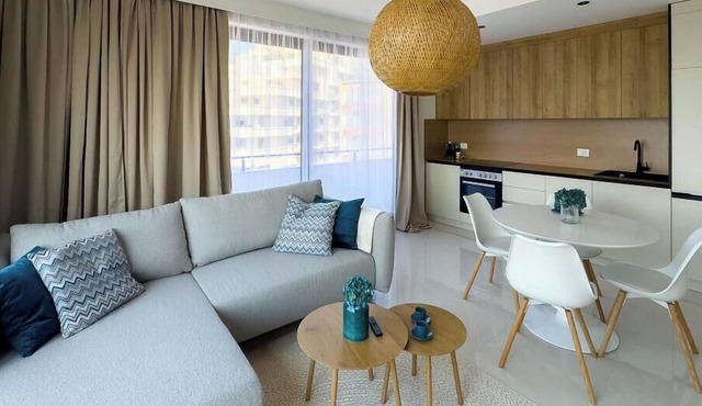 "Aqua" – Adults Only (+16) in Sarandë