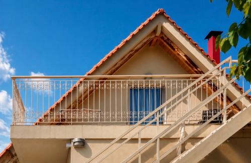 Araxos Loft