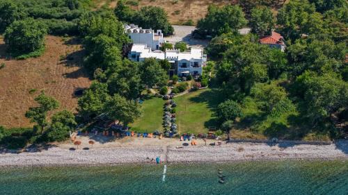 Archondissa Beach Aparthotel in Therma
