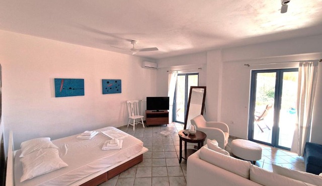 Archos Beachfront Studio