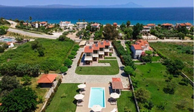 Arteon villas in Akti Salonikiou