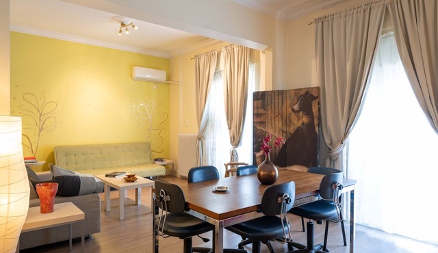 ArtLine Residence in Acropolis district
