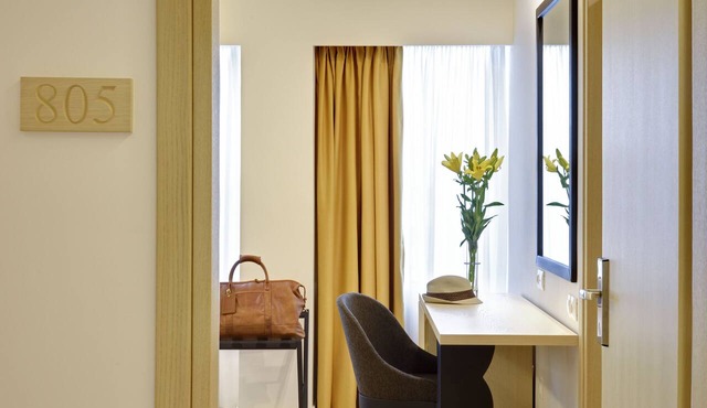 Athens Avenue Hotel in Kallithea