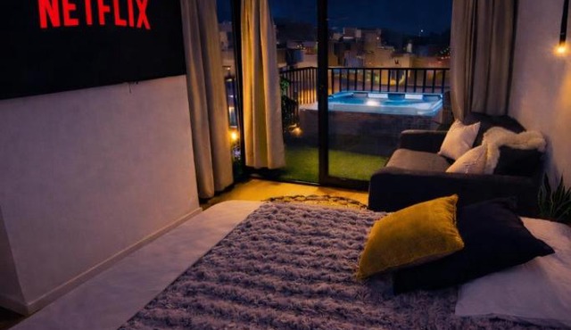 Athens Center Apartment with Private Jacuzzi