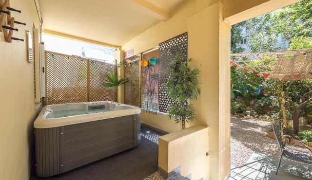 Athens Country House - Heated Jacuzzi - free bikes