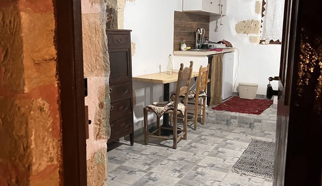 Authentic Crete-Village Vibes in Βρύσες