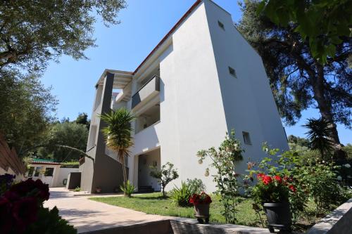 AVRA STUDIOS in Paliouri