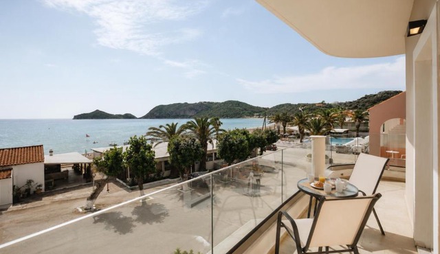Azure Mare Studios in Agios Georgios Pagon