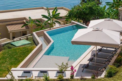 Beachfront Achillion Bay Villa in Corfu in Gastourion