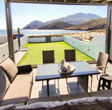 Beachfront Marilous House - Skyros Getaway in Skiros