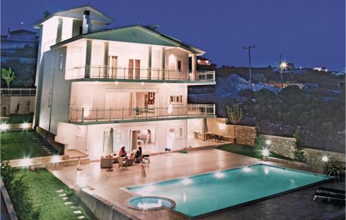 Beautiful Home In Theologos