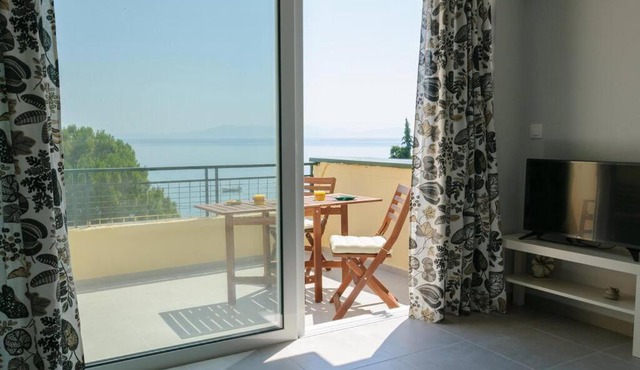 Beautiful seaside studio with amazing view in Athens