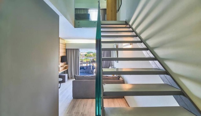 Bella Pais Split-Level Apartment – Cozy Seaside Retreat Steps from Maleme Beach in Maleme