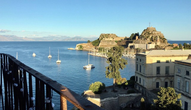 Belvedere flat with panoramic view of Corfu old town in Corfu