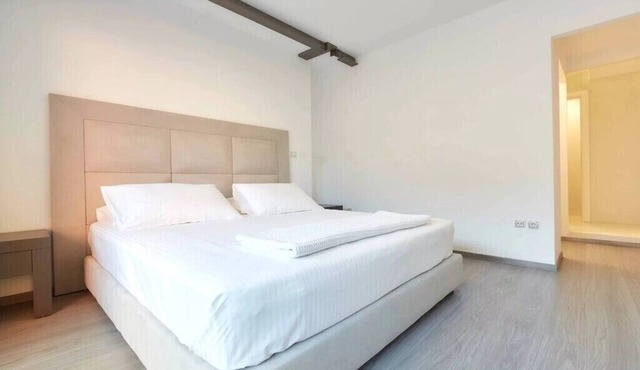 BH425 - B - Apartment Athens