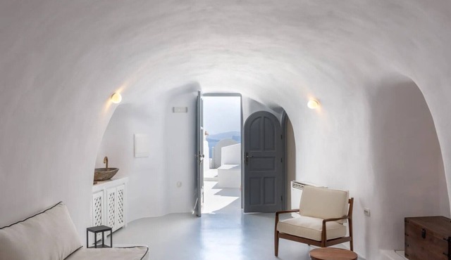 BH553 - C - Suite Santorini in Santorini