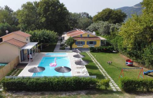 Billy's House in Vasiliki