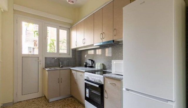 ★ Bright & Spacious 2-bedroom Apartment in Athens