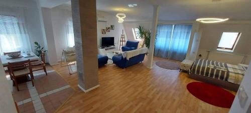 Bright & Spacious Studio in Central Prishtina in Prishtinë