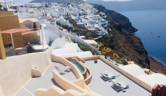 Caldera villa 520 with private swimming pool and sea view in Oía