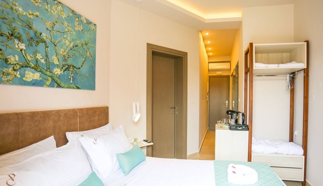 Casa de Potie -casa 1: Double Room With Terrace in the Heart of Chania Old Town in Χανιά
