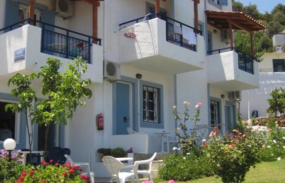 Castello Apartments in Stalís