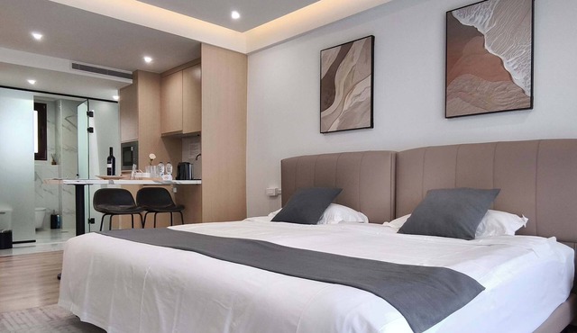 CC LUX King-Size Double Room 304