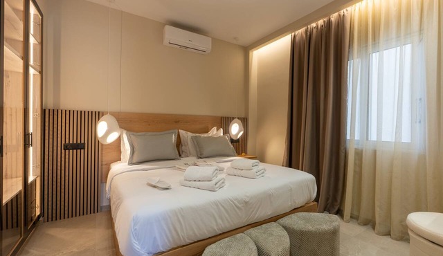 Central Luxury Jacuzzi in Nidri