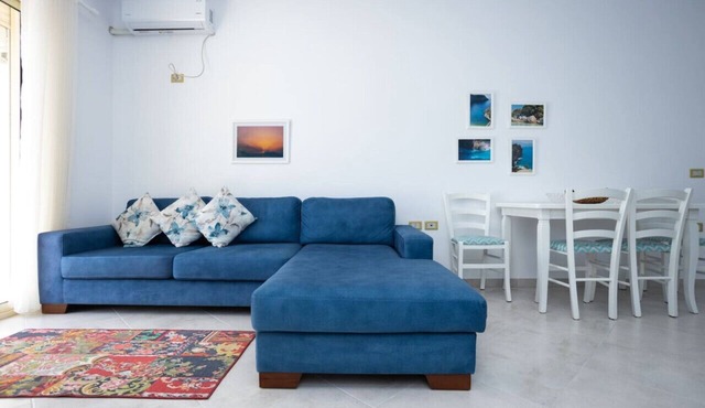 Central Seaview Apartment by PikHost in Vlorë