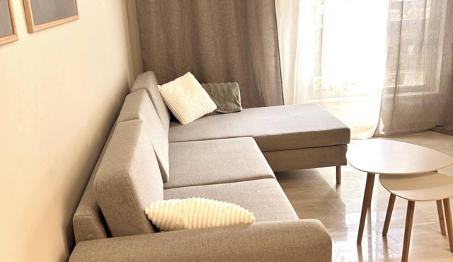 Charming 2-bedroom apartment with WiFi, AC in pleasant Athina in Athina