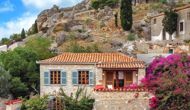 Charming Hydra Retreat with Garden, Terraces & Sea Views in Islands