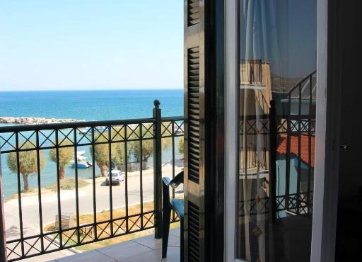 Cohyli Hotel in Ireon