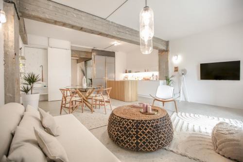 Convent Apartments - Huge One Combination in Kalabaka