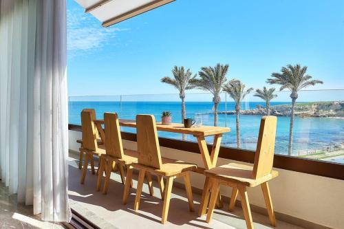 Cosmopolitan luxury apartment by Smaris Collection in Hersonissos