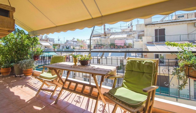 Cozy Apartment with Beautiful Balcony