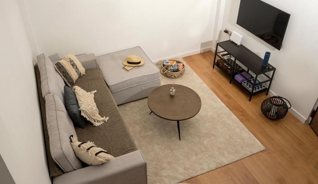 Cozy Hideaway: Serenity, Charm & Athenian Delights