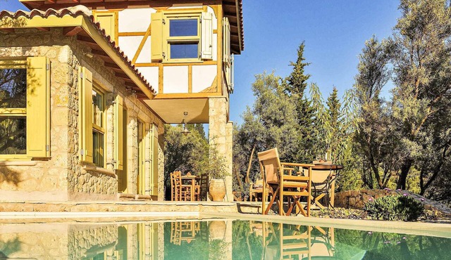 Cozy home in Lefkada with private swimming pool, can be inside or outside in Lefkada
