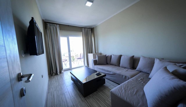 Crown Hotel in Kassandra