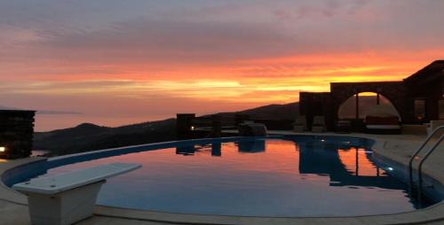 Cycladic house with panoramic view in Tinos