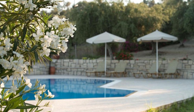 Deluxe Crete Villa Villa Lefkothea 2 Bedroom Swimming Pool Rethymnon in Ádhele