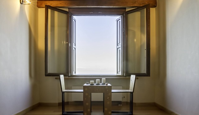 Dionysos Luxury Villa in Rigas Feraios