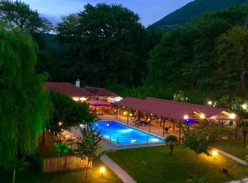 Dipla Sto Potami (Next To The River) in Dodoni