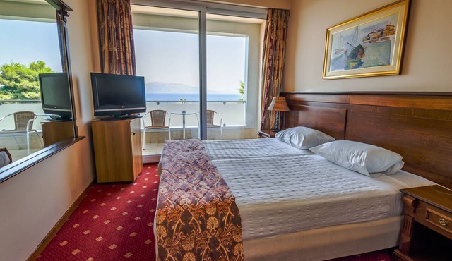 Dolphin Resort Hotel & Conference in Oropos