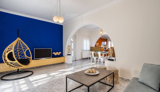 Downton Fira 2-Bed Apt, Sleeps 6, Pet Friendly