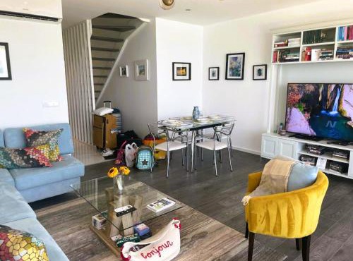 Duplex Seaview Condo in Draç